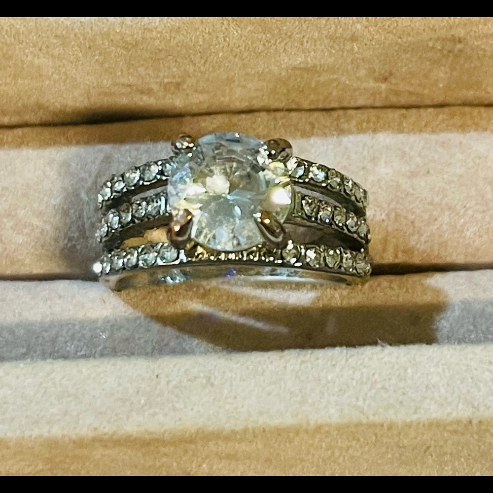 Womens Ring